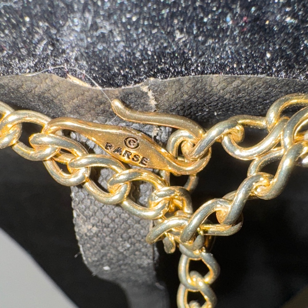 Elegant Gold and Blue Pendant Necklace - Picture 7 of 7